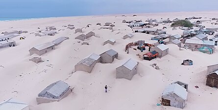 Village ensablé en Somalie.