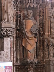 Photo de la statue polychrome de saint Étienne, sculptée par Pierre des Aubeaux en 1512