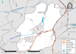 Carte en couleur présentant le réseau hydrographique de la commune