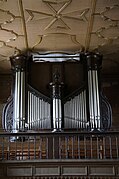 Orgue et partie de plafond de la nef