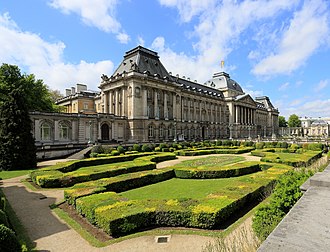 Le Palais royal de Bruxelles. (définition réelle 4 886 × 3 730)