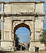 Façade de l’arc de Titus.