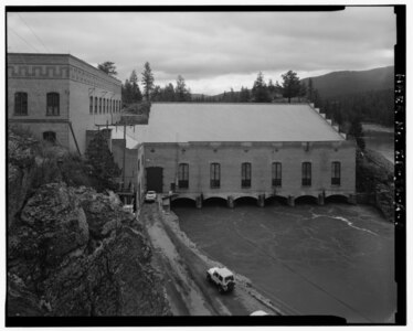 Middle Channel dam and powerhouse