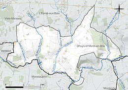 Carte en couleur présentant le réseau hydrographique de la commune