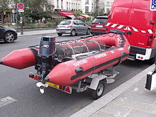 Bateau semi-rigide pompier militaire