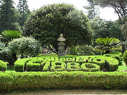 Villa "Carlo Ruggiero" (entrance).