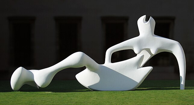 Модел скулптуре Reclining Figure, Хенри Мур