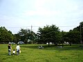 東西2ヶ所に児童公園がある