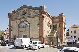 L'ancienne halle, actuellement salle des fêtes