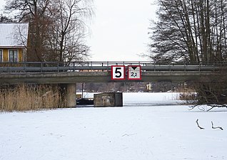 Nysätrabron med Sicklasjön i bakgrunden.