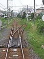 紀ノ川側より車内から信号所内を見る