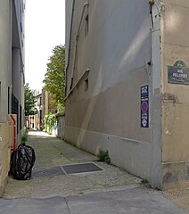 ペルポール通りから入る路地 (Rue Pelleport n° 157 : entrée de la voie)