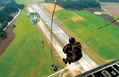 Paratrooper training at Static line, by Photographer's Mate Airman Chris Otsen, United States Navy