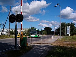 Железнодорожный переезд на улице Валдеку