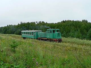 TU4-1800 with passenger train