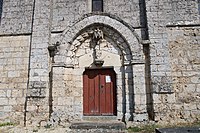 Le porche de l'église.