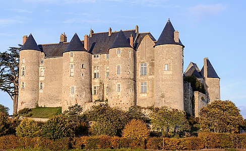Château de Luynes, by Myrabella