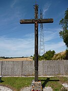 Calvaire situé dans le cimetière.