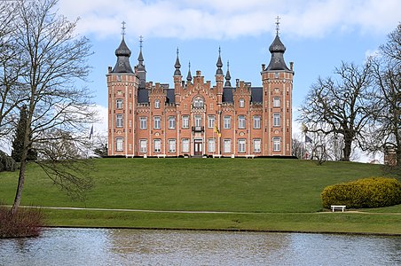 De Viron Castle, by Trougnouf