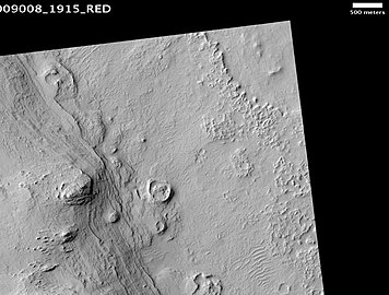 Henry crater mound, as seen by HiRISE