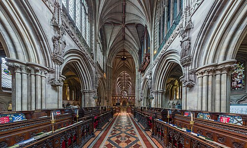 Choir of Lichfield Cathedral looking west, by Diliff