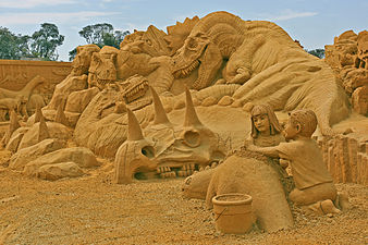 Sandsculpted dinosaurs in Australia, 2009