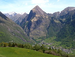 Olivone at the feet of Sosto (2.221 m)