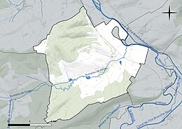 Carte en couleur présentant le réseau hydrographique de la commune