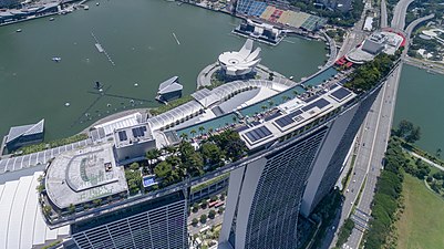 Aerial view of the rooftop pool of Marina Bay Sands