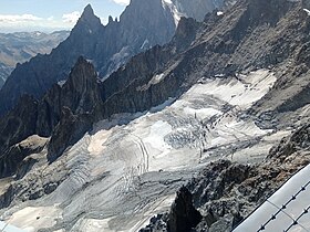 Le glacier de Toule vu en plongée depuis la pointe Helbronner.