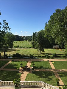 Vue sur les grands parterres classés.