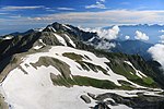 南側からの展望 立山からの展望、立山との間の内蔵助カールの雪渓で内蔵助氷河が2018年に認定された