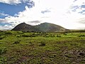 Le volcan-carrière Rano Raraku.