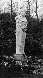 Monument à Eugène Noël (1905), jardin des plantes de Rouen.