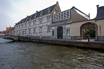 Verversdijk, bâtiment le plus récent du campus de Bruges.