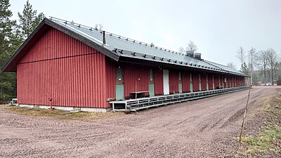 Sanitetsanläggning och skolhus vid Horssjöns skjutfält