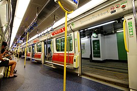 列車內部（普通等車廂）