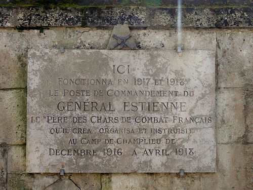 Plaque commémorative à Orrouy.