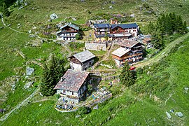 Rifugio Ferraro e i suoi dintorni