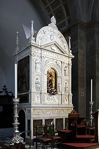 Altar tabernacle by Andrea Bregno and Michele Tosini