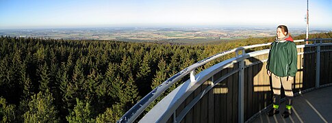 Blick von der Aussichtsplattform nordostwärts nach Wennigsen