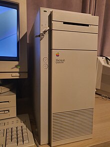 Macintosh Quadra 900 in front