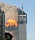 מגדלי התאומים בוערים בעת פיגועי 11 בספטמבר, אשר היו שיאו של הטרור פונדמנטליסטי האסלאמי. במהלך העת החדשה אירעו תופעות רבות של קיצוניות דתית, ויצרו בדתות שונות את הפונדמנטליזם