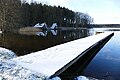 Tiefer Ziest mit Bootshaus im Winter