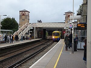 Overground station, här trafikerar även National Rail