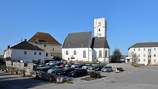 Ehemaliger Schlossplatz. Nun Kirchplatz am Schlossberg