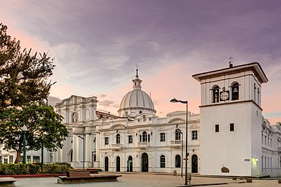 Catedral y Torre del Reloj