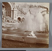 Vue rapprochée des fontaines du Château d’eau.