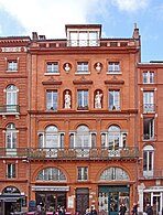 Facade with moulded terracotta decorations (19th c.)