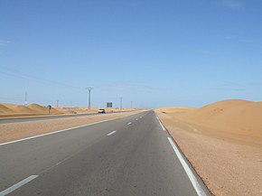 Ruta N1 entre El Aaiun y El Marsa (puerto de El Aaiun).jpg